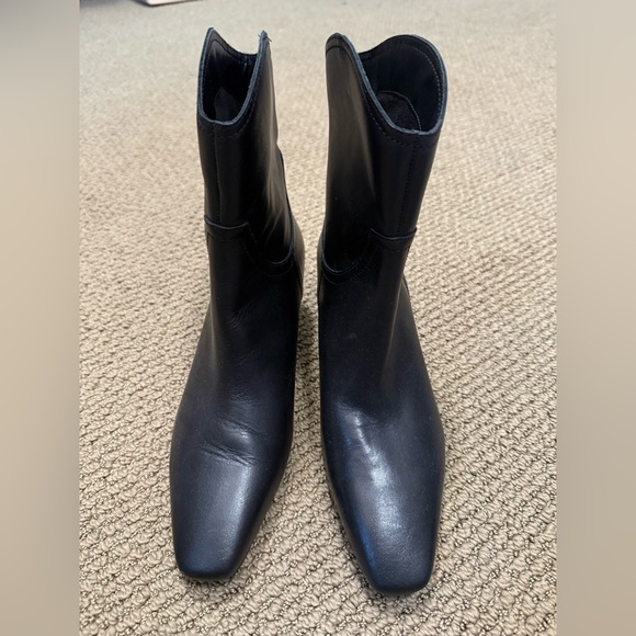 Women Nordstrom leather boot